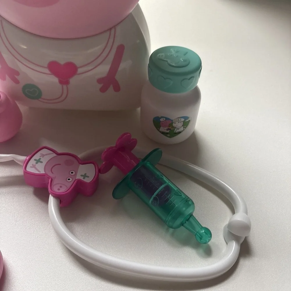 Peppa Pig Medical Carry Case & Doctor Tools EMS Playset Pretend Play Children